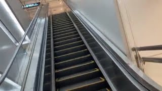 成田空港第一ターミナル中央ビルエスカレーターその2 _escalator Narita Airport Terminal 1 Japan