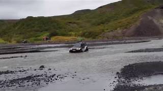 Ekið yfir Krossá - Crossing over river Krossá