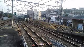 [レア]和泉砂川駅を225系5100番台が通過