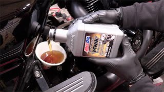 Engine Oil and Filter Change: Harley Davidson Milwaukee Eight, "Street Glide"