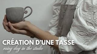 CRÉATION D'UNE TASSE - ASMR POTERIE - RAINY DAY 🖤 moment d'atelier, studio de céramique ☕️