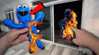 DO NOT MAKE COOKIE MONSTER VOODOO DOLL AT 3 AM CHALLENGE!! (LIT ON FIRE!!)