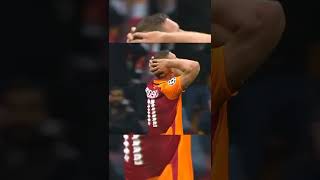 Gol olsaydı tadından yemezdi...#podolski #galatasaray #şampiyonlarligi #ultraslan #sneijder
