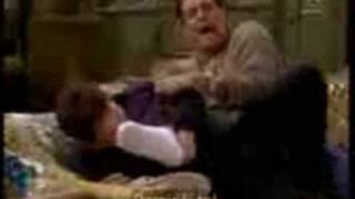 YTP Everybody loves Raymond \u0026 Madness