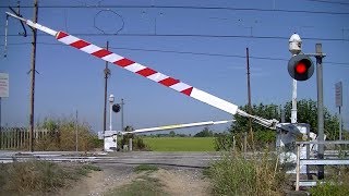 Spoorwegovergang Vespolate (I) // Railroad crossing // Passaggio a livello