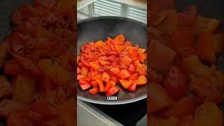 Ein frohes neues Jahr euch allen   Cremige Tomaten Paprika Nudeln   High Protein und ein perfektes M