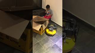 Unboxing  de compresor de aire Dewalt D2002M