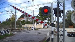 Spoorwegovergang Bari Torre a Mare (I) // Railroad crossing // Passaggio a livello