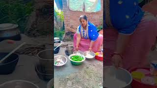 বন্ধুরা আজকে রান্না করতে করতে ভিডিও করলাম #shortsviral #dance #song