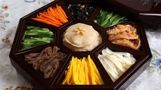 Gujeolpan (Platter of 9 Delicacies: 구절판)