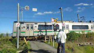 宗田踏切で仙台行き701系+E721系4両編成通過！