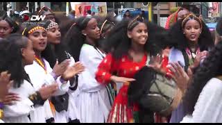 DW TV NEWS  የ2014 ዓ/ም የአሸንዳ በዓል በመቐለ ከተማ በተለያዩ ባህላዊ መገለጫዎች መከበር ጀምሯል።