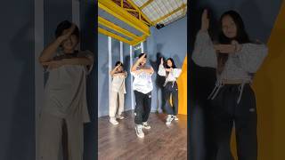 Tujhe Chand Ke Bahane Dekhu #visiondancecentre #shorts #dance #video #trending #viral #reels