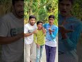 এই ছেলেরা পিছনে কি funny shorts