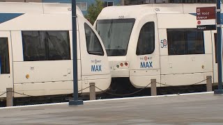 Hostage situation on MAX train in NE Portland ‘resolved,’ PPB says