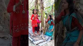 কি হয়েছে বাচ্চা সরে যা না হলে গাছের সাথে তোকে কেটে দেব ফানি শর্ট 😆😆 #funny #shorts