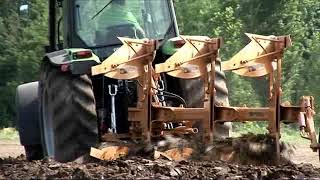 DEUTZ-FAHR Agrofarm TTV - Ploughing (2010)