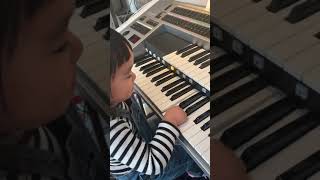 ３歳Mちゃんのエレクトーンレッスン♪おおはし音楽教室