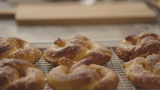 Old-Fashioned Soft Pretzels and Cheesy Beer Dip | Emeril Lagasse