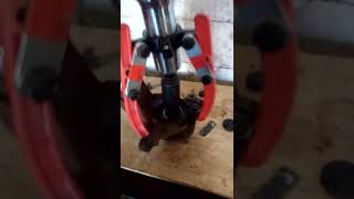 10 ton puller on wheel hub/bearing