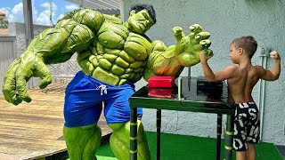 Hulk vs Little Hulk Armwrestling Battle