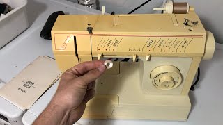 Singer 5805c: Loading The Bobbin