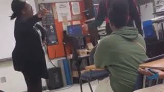 Student snatch teacher wig off in class👀😔