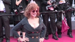 Naomi Watts and the super sexy Susan Sarandon on the red carpet of Money Monster in Cannes