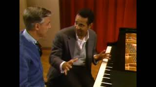 Andre Watts on Mr. Rogers Neighborhood - Revolutionary Etude - Op.10 No.12 Chopin