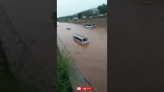 Ramanagara Rain - Roads flooded Vehicles get stuck in middle of water