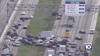 Traffic nightmare unfolds on I-75 in northern Mami-Dade