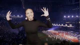 Rihanna’s Super Bowl Halftime Show interpreter’s full performance sped up (Justine Miles)