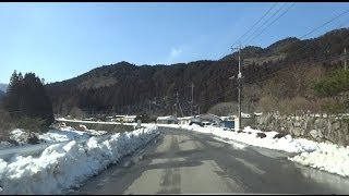 雪の残る古峰ヶ原（大芦川沿い）への道　栃木県鹿沼市