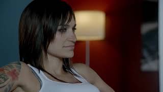 Wentworth S1Ep3 Erica tells Franky about the letters from her dad