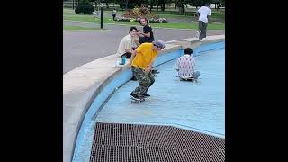 Skateboarding Trick kickflip - Tom Asta