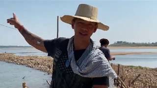 ស្ពានឫស្សីកោះប៉ែន  Ko Paen Bamboo Bridge in Kampong Cham