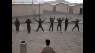 IRAQI SOLDIERS TRY JUMPING JACKS - FAIL