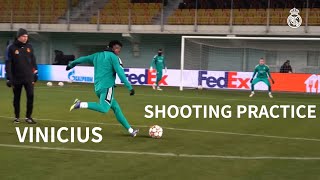 レアルマドリード ヴィニシウス シュート練習 Vol.1 - Real Madrid Vinicius Shooting Practice