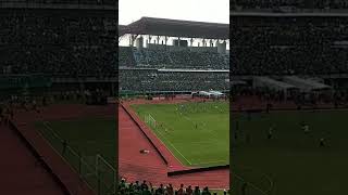 Stadion GBT Full Penonton Ketikan PERSEBAYA VS AREMA #shorts #persebaya #arema