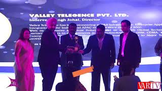 Valley Telegence receiving the award for the Best Wi-fi Partner at VAR Symposium - 17th SNA 2018