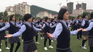 厦门市外国语学校高三同学运动会开幕式热舞场面！