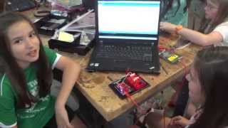 Starbot Inc, SparkFun Electronics and Linz Craig teach Intro to Arduino 2