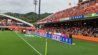 清水エスパルス対名古屋グランパス　ゴール裏サポーターに挨拶する