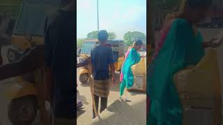 #shorts #viral #chennai #human #roadside #help #அன்பின்விழுதுகள் #humanity #selvamuma #anbu