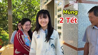233/ Grandma took Vy to Grandpa's house, and Như went to the market to cook a happy meal on the s...