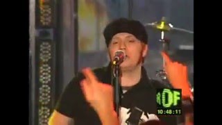 Fall Out Boy - Dance Dance (Live @ MTV New Years Eve 12-31-05)