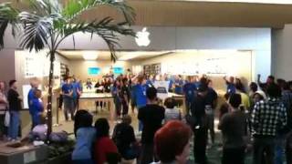 Apple Kahala Mall Opens For iPad Sales