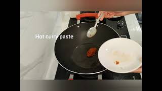 How to cook hot curry paste 🇹🇭 (Halal) Pad Phet Chicken 🐔 ผัดเผ็ดไก่ 😋