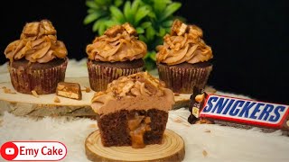 حصرياً ولأول مره 💪🏻كب كيك الشوكولاته بحشوه السنيكرز بطعم رهيب snickers cupcake  #snickers #