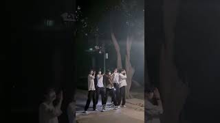 《O秒睡O \u0026 加点胡椒粉 \u0026 Harry学长🏀 \u0026 小民同学 \u0026 嗡瓮》Dance Cover《天下的烏鴉一般黑 - 小炎同學》Hot Dance Douyin #shorts